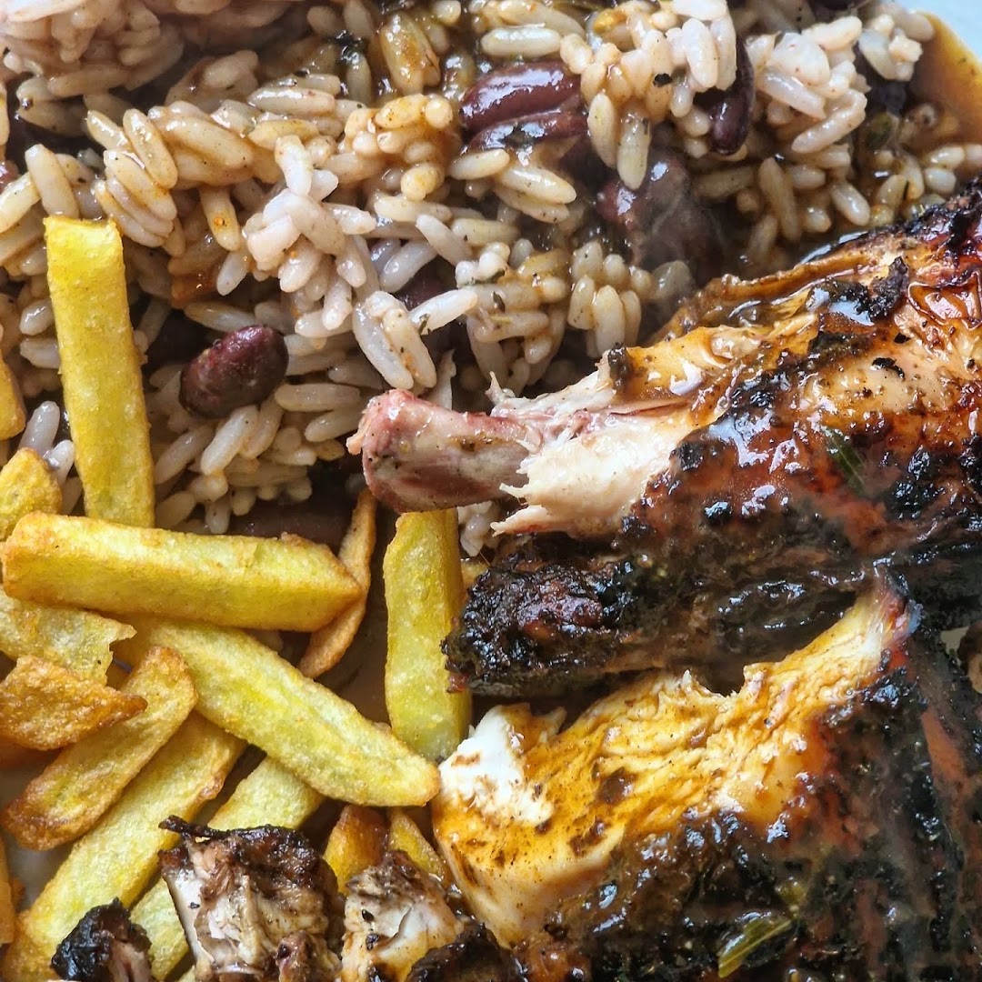 Chums BBQ · Photos 4